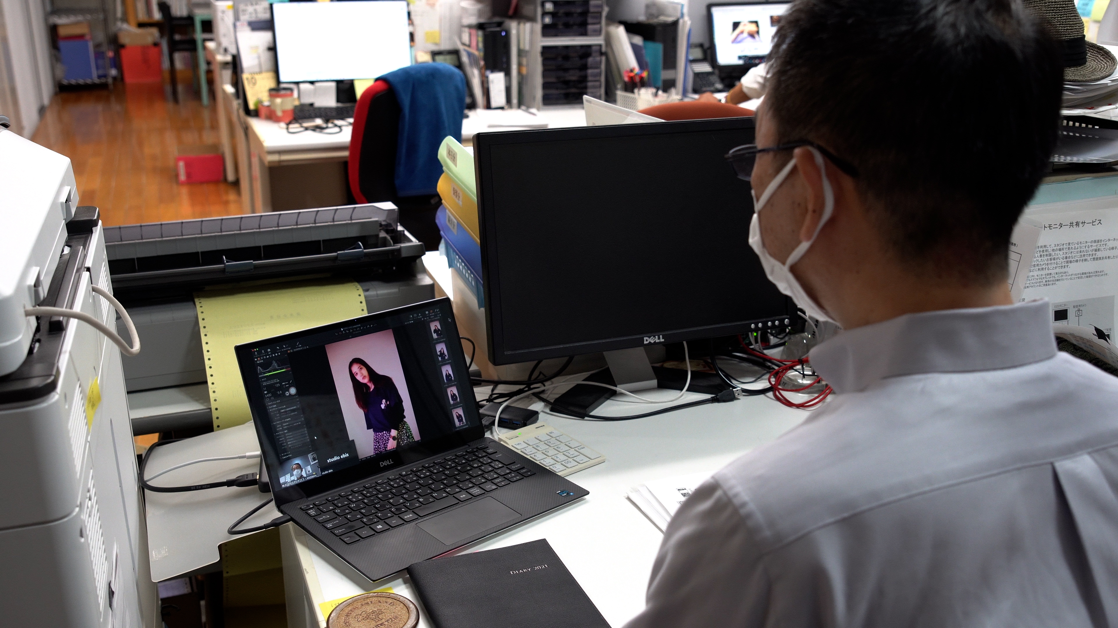 撮影スタジオ スクリーンシェアリングサービス マルチ